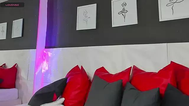 vaiholeth_sofia from StripChat is Freechat