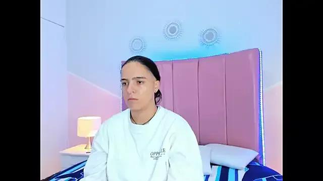 valen_rouse from StripChat is Freechat