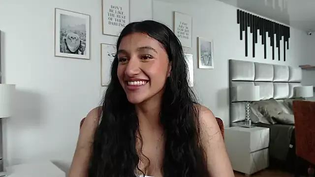 ValentiinaCruz from StripChat is Freechat