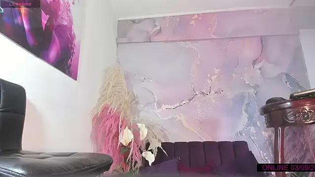 VALERIAQUEENTS from StripChat is Freechat