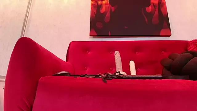 Check-out your craziest wishes with our pick of gaming cams models, featuring big knockers, round tails and tight twats.