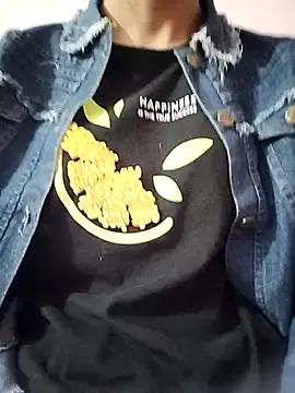 Vanee-23 from StripChat is Freechat