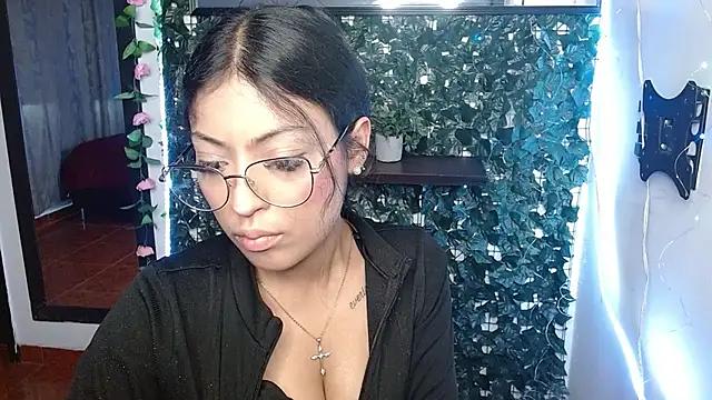 vaness_weet from StripChat is Freechat