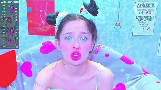 Check-out your craziest wishes with our pick of gaming cams models, featuring big knockers, round tails and tight twats.