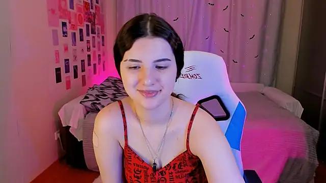 Check-out your craziest wishes with our pick of gaming cams models, featuring big knockers, round tails and tight twats.