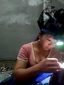 vangkt-cute from StripChat is Freechat