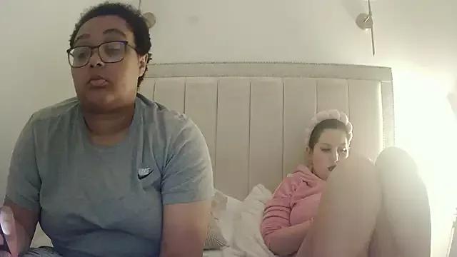 Check-out your craziest wishes with our pick of gaming cams models, featuring big knockers, round tails and tight twats.