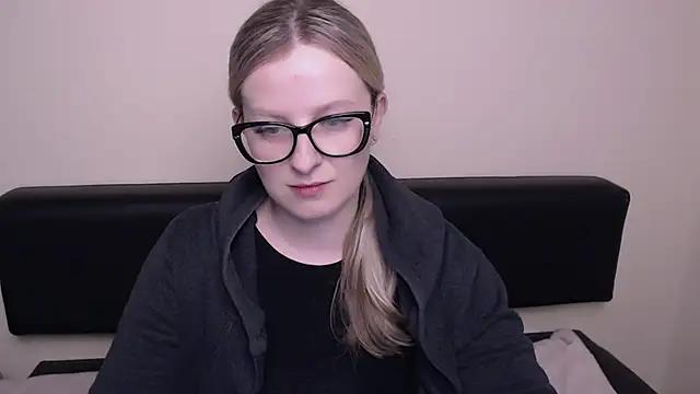 VanillaRose_ from StripChat is Freechat