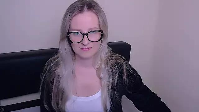 VanillaRose_ from StripChat is Freechat