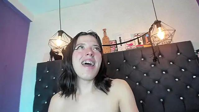 Check-out your craziest wishes with our pick of gaming cams models, featuring big knockers, round tails and tight twats.