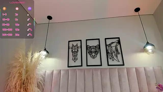 Venus_hall from StripChat is Freechat
