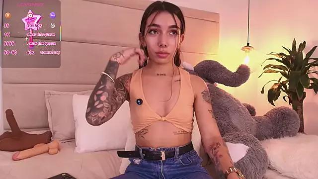 VENUSMOON777 from StripChat is Freechat