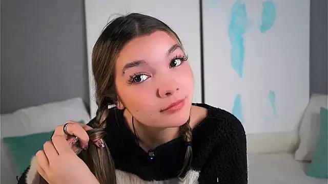 VeronaAppleberry from StripChat is Freechat
