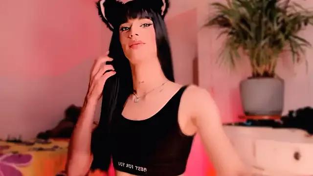 Check-out your craziest wishes with our pick of gaming cams models, featuring big knockers, round tails and tight twats.