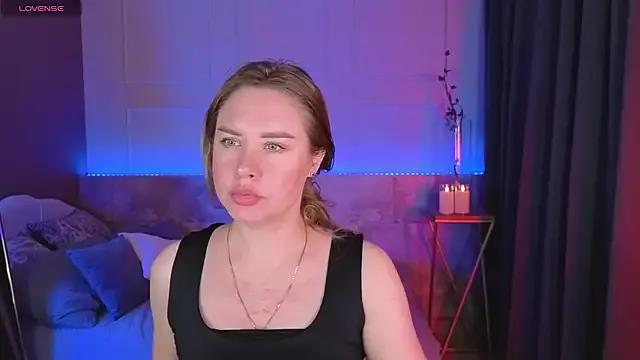 VickyKors from StripChat is Freechat