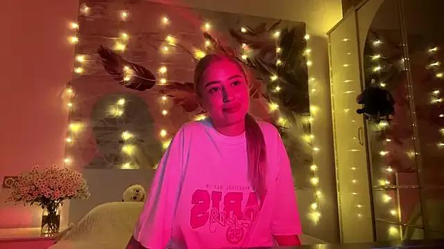 vickyslove from StripChat is Freechat