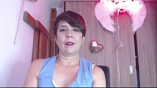 Victoria_meester from StripChat is Freechat