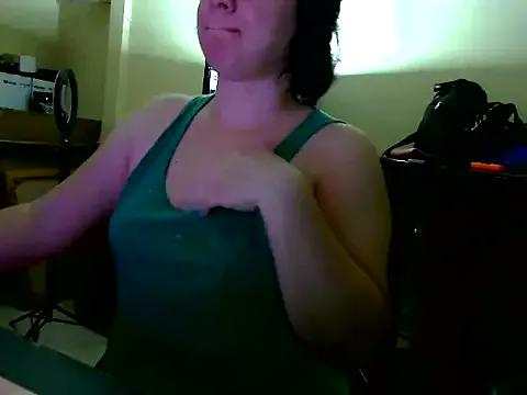 Victorialatina from StripChat is Freechat