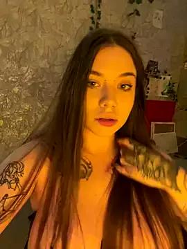 Vikki_toriya from StripChat is Freechat