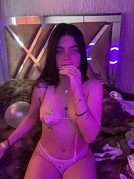 Check-out your craziest wishes with our pick of gaming cams models, featuring big knockers, round tails and tight twats.