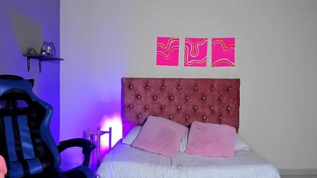 Violeta_Glam from StripChat is Freechat