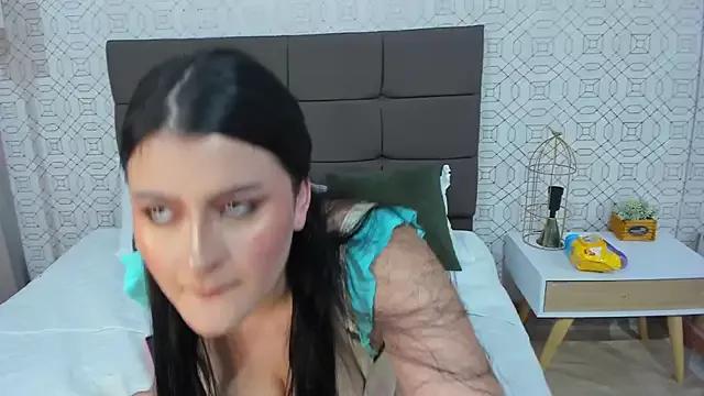 VioletaMaddox from StripChat is Freechat