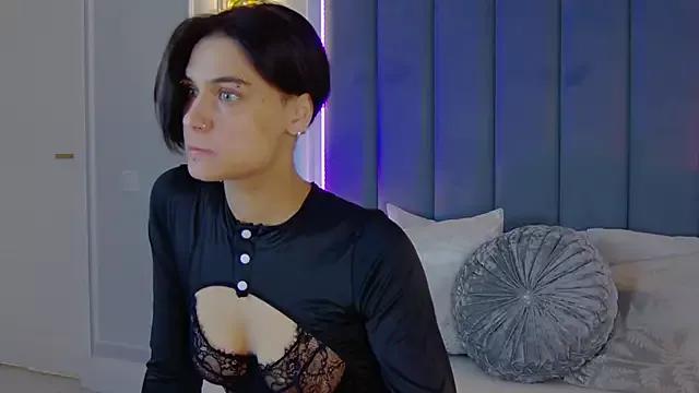 Check-out your craziest wishes with our pick of gaming cams models, featuring big knockers, round tails and tight twats.