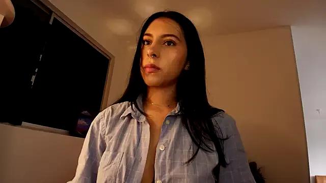 Check-out your craziest wishes with our pick of gaming cams models, featuring big knockers, round tails and tight twats.