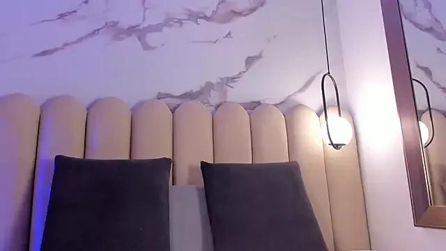 Vittoria__rossi from StripChat is Freechat