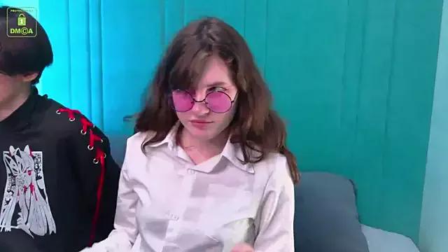ViviaraNGendy from StripChat is Freechat