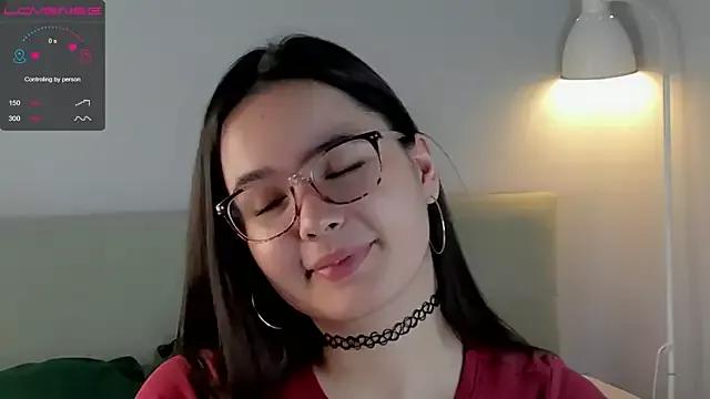 WildaBisom from StripChat is Freechat