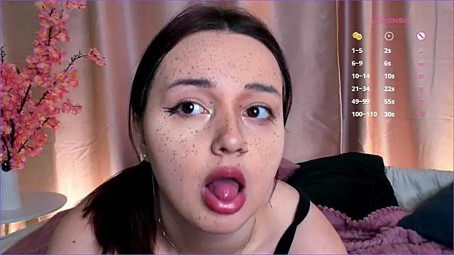 Check-out your craziest wishes with our pick of gaming cams models, featuring big knockers, round tails and tight twats.