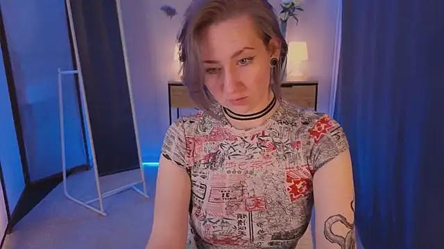 Check-out your craziest wishes with our pick of gaming cams models, featuring big knockers, round tails and tight twats.