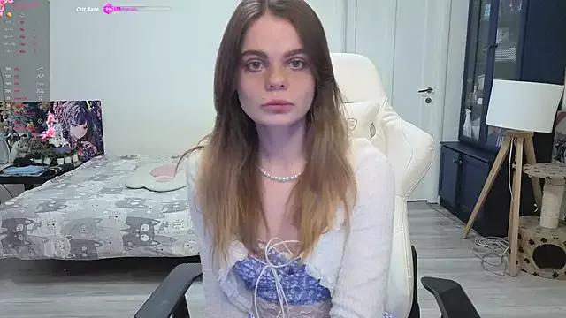 xAlisontiny from StripChat is Freechat