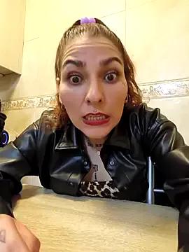xjuanaxmaldadxxx from StripChat is Freechat