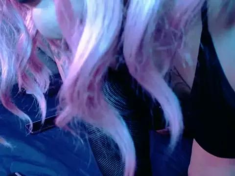 XxGreenGoodxX from StripChat is Freechat