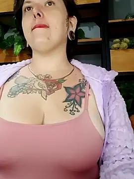 Y8ur_F8ck1ng_Queen from StripChat is Freechat