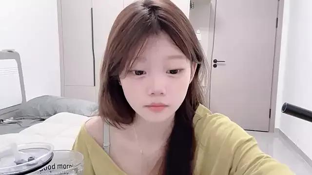 yang-yang-yang from StripChat is Freechat