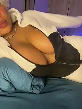 Check-out your craziest wishes with our pick of gaming cams models, featuring big knockers, round tails and tight twats.