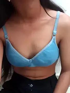 Your-Lavi from StripChat is Freechat