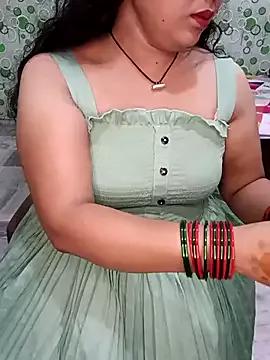 Your-Yashika from StripChat is Freechat