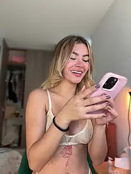 Check-out your craziest wishes with our pick of gaming cams models, featuring big knockers, round tails and tight twats.