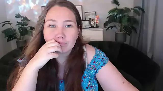 Your_Linda from StripChat is Freechat