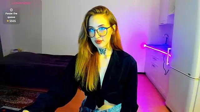 Check-out your craziest wishes with our pick of gaming cams models, featuring big knockers, round tails and tight twats.