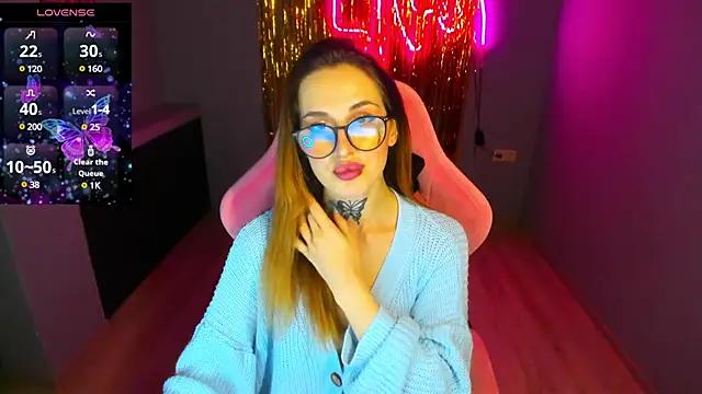 Check-out your craziest wishes with our pick of gaming cams models, featuring big knockers, round tails and tight twats.