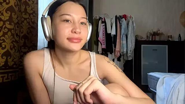 Check-out your craziest wishes with our pick of gaming cams models, featuring big knockers, round tails and tight twats.