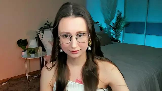 YourLovellyStory from StripChat is Freechat