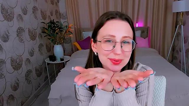 Check-out your craziest wishes with our pick of gaming cams models, featuring big knockers, round tails and tight twats.