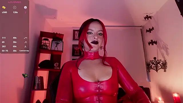 Check-out your craziest wishes with our pick of gaming cams models, featuring big knockers, round tails and tight twats.