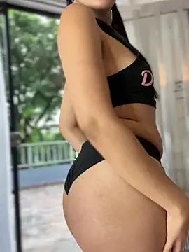 Photos of YourPreciousXXX from StripChat is Freechat